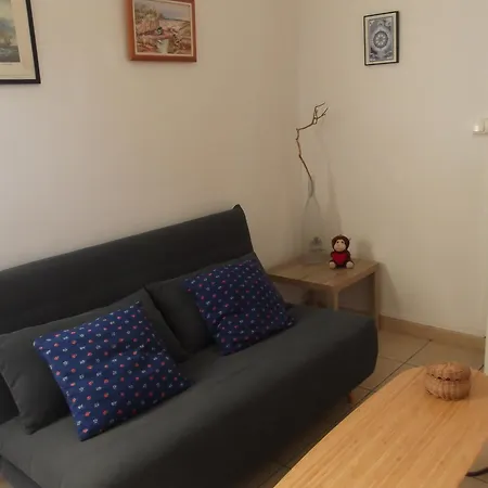 Appartement En Rez-de-chaussée Avec Marche Le Grau-du-Roi