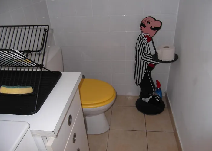 En Rez-de-chaussee Avec Marche Apartamento *